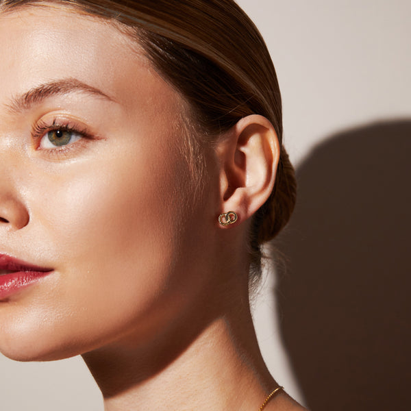 Twist Connection Stud Earrings