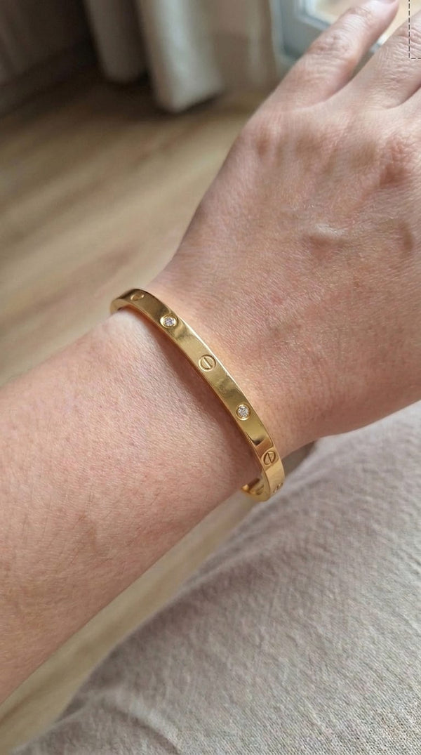 Pearl Minimal Kada Bracelet