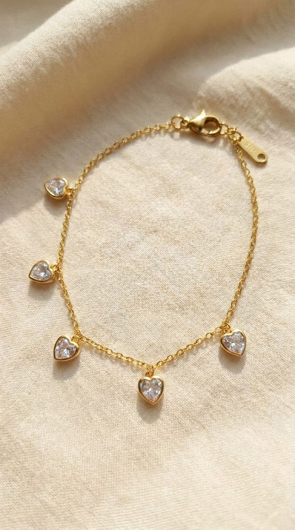 Delicate Heart Charm Bracelet
