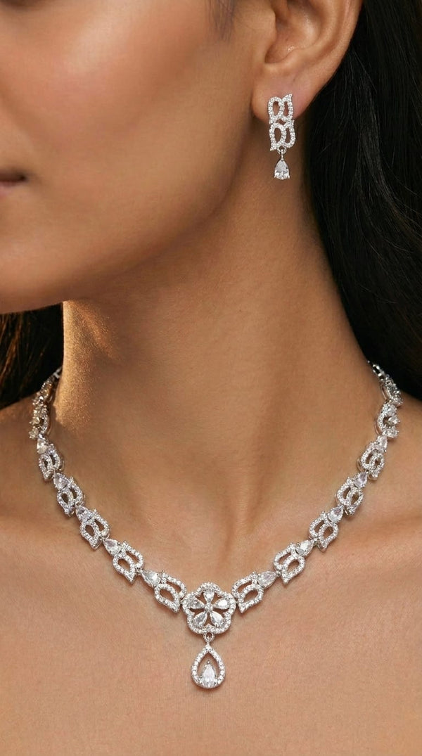 Loop Crystal Necklace