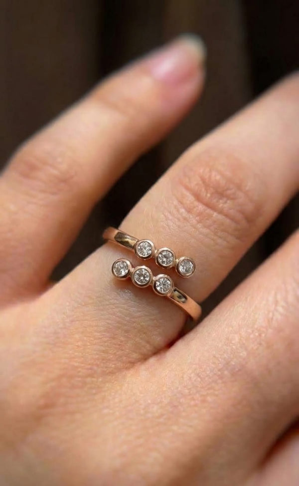 Golden Cluster Ring