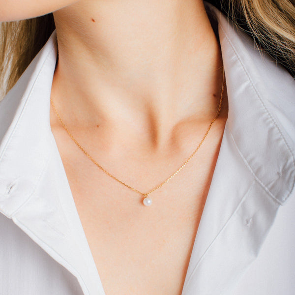 Simple Pearl Necklace